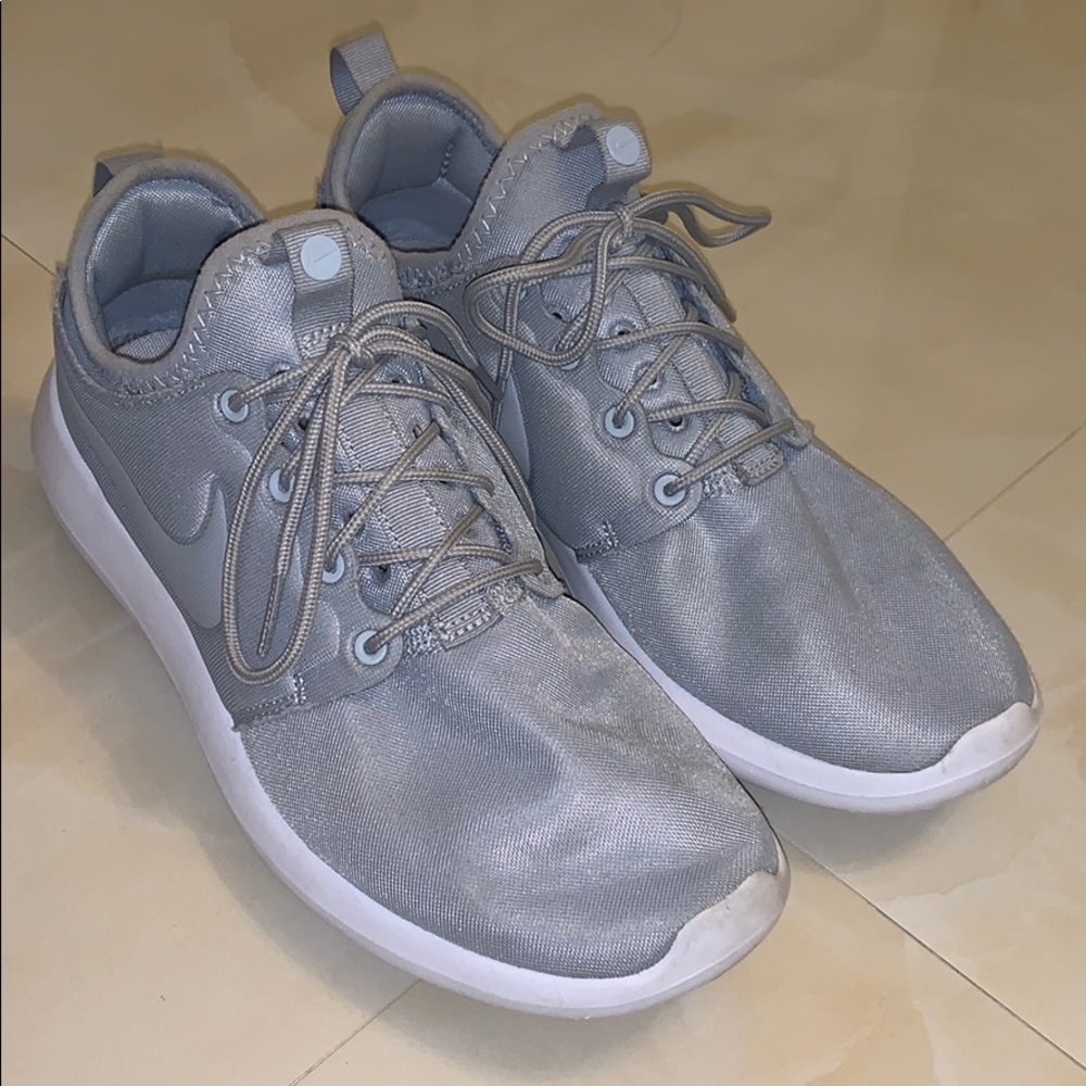 Nike Sneakers Grey